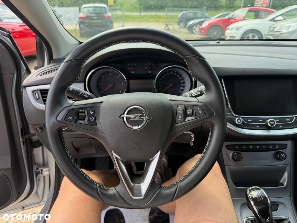 Opel Astra 1.6 CDTI Enjoy - 24