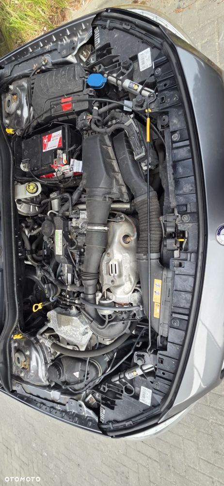 Mercedes-Benz GLA 250 7G-DCT StreetStyle - 36