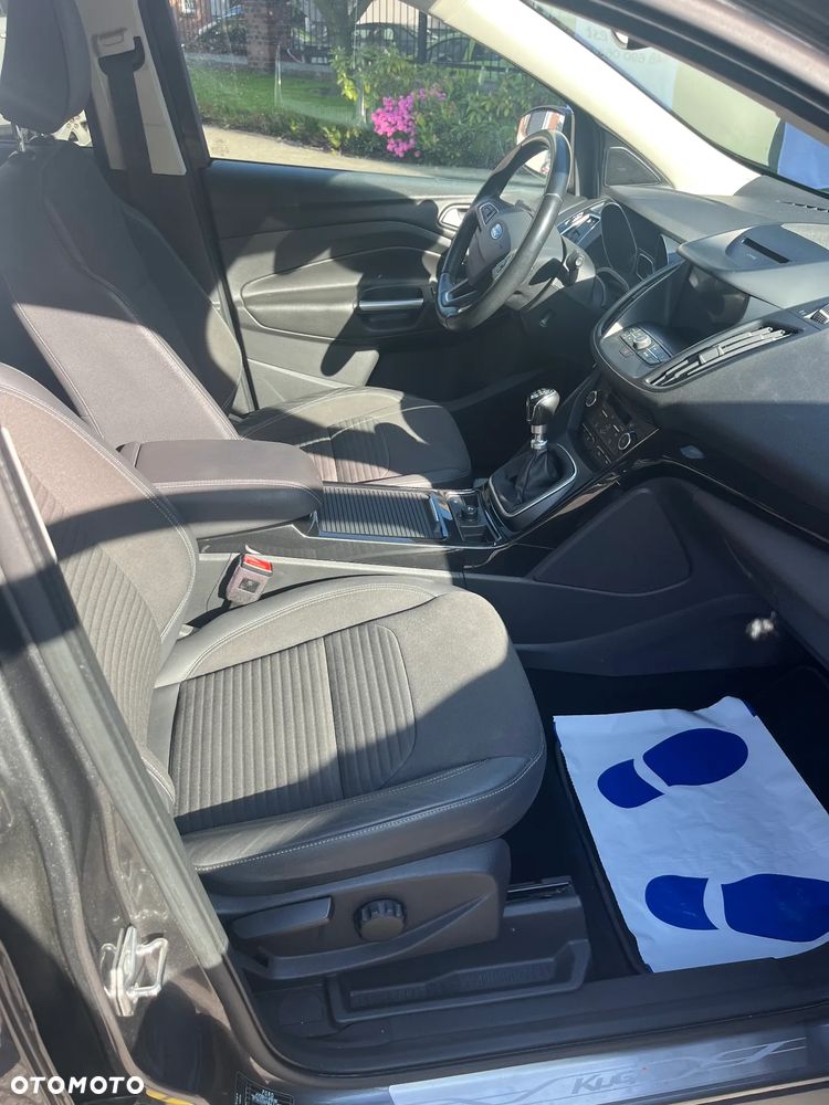 Ford Kuga 2.0 TDCi FWD Titanium - 10