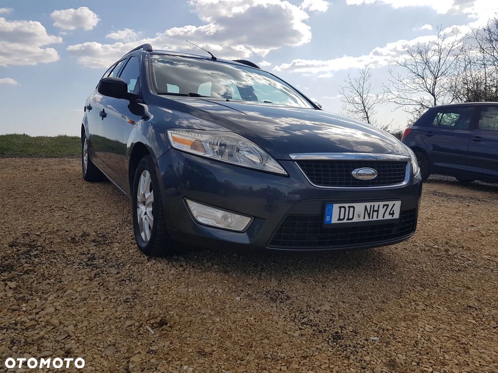 Ford Mondeo 2.0 Ambiente - 2