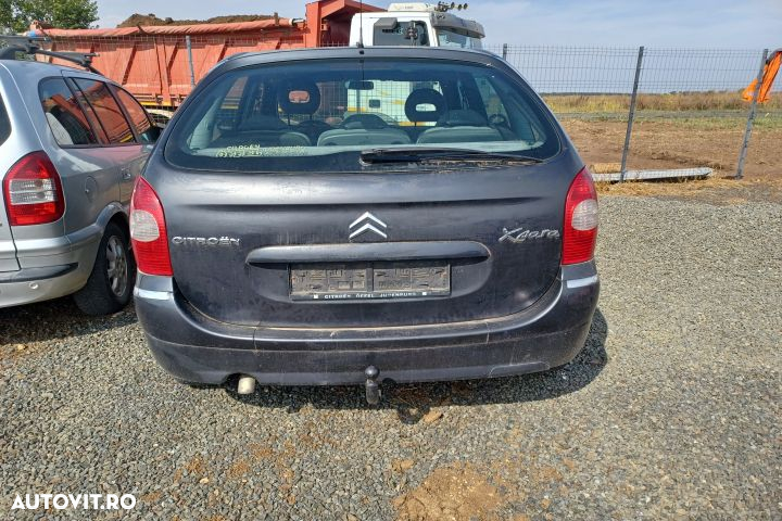 Rampa injectoare 9654592680 Citroen Xsara Picasso 1 [facelift] [2004 - 6