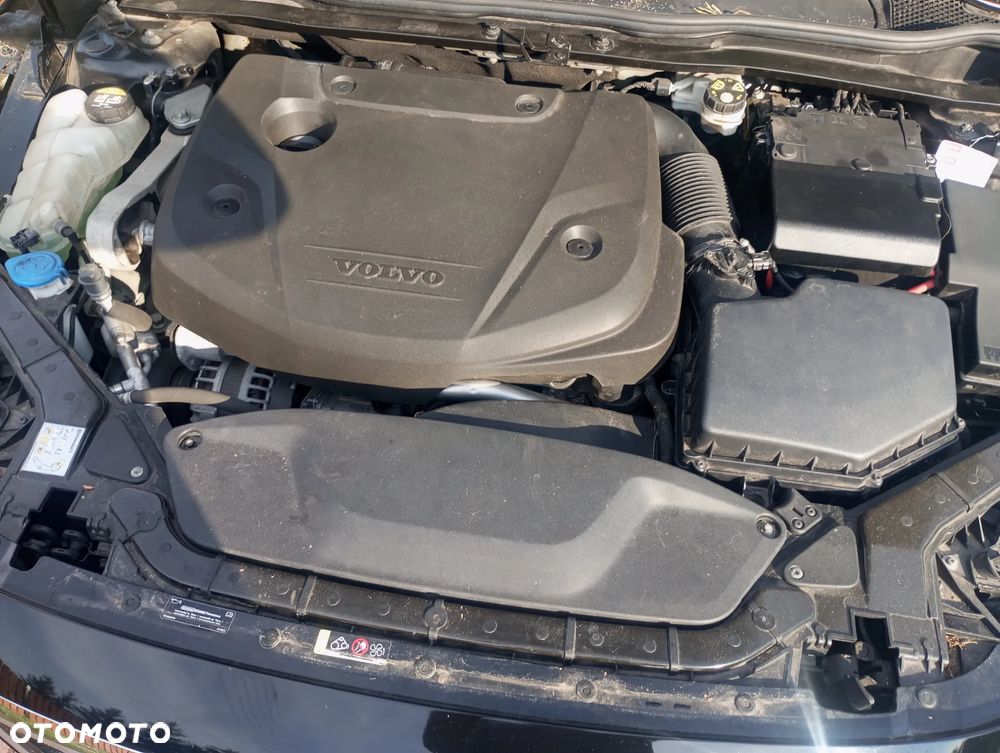 Volvo V40 Cross Country D2 Momentum - 24