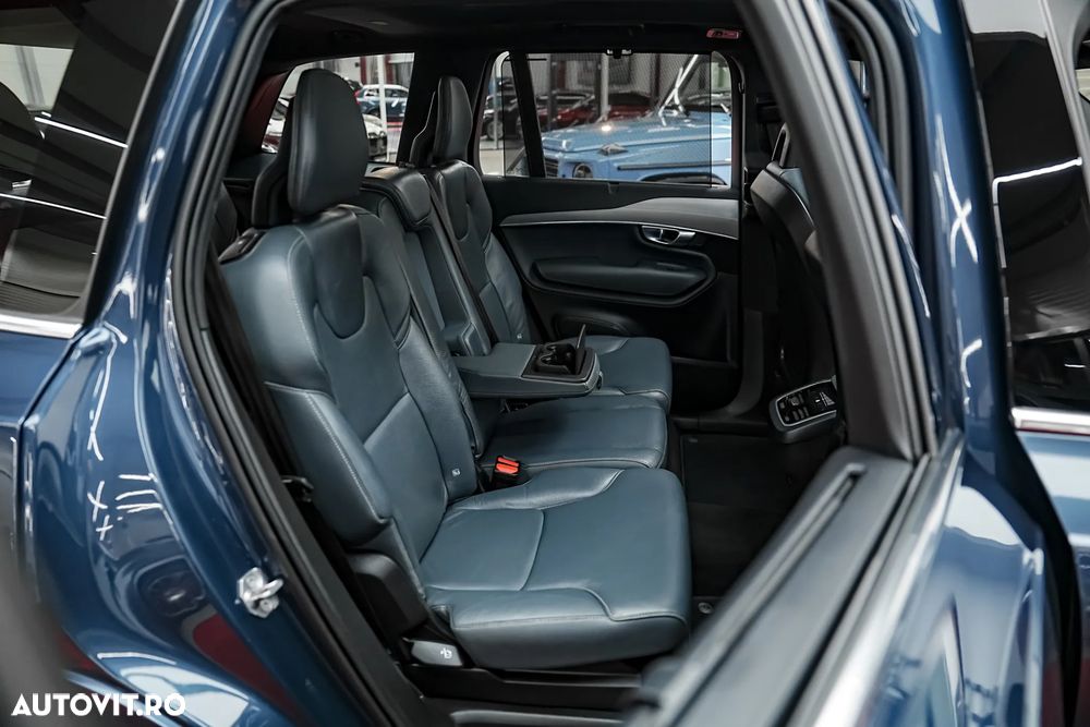 Volvo XC 90 B5 D AWD Geartronic Momentum Pro - 14