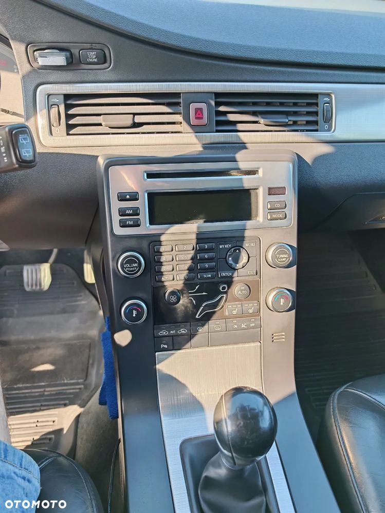 Volvo V70 2.0 - 18