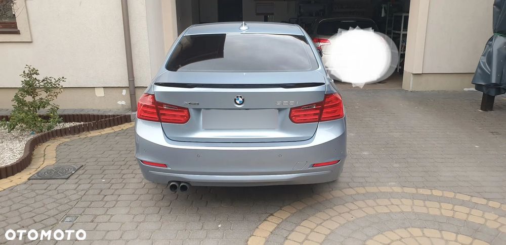 BMW Seria 3 328i Luxury Line - 33