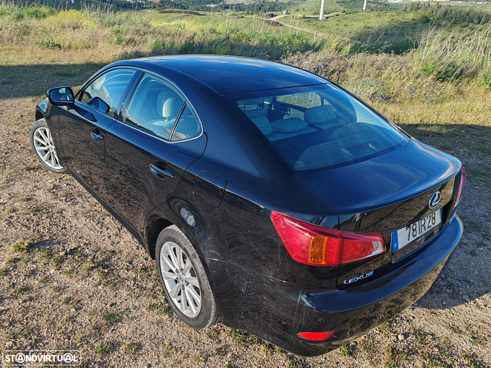 Lexus IS 220 d Luxury 4D - 8