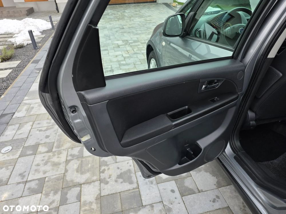 Fiat Sedici 1.6 16V 4x2 Emotion - 16