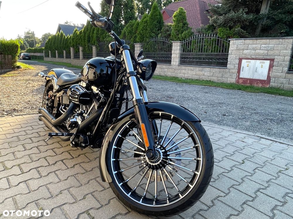 Harley-Davidson FXSB Breakout - 10
