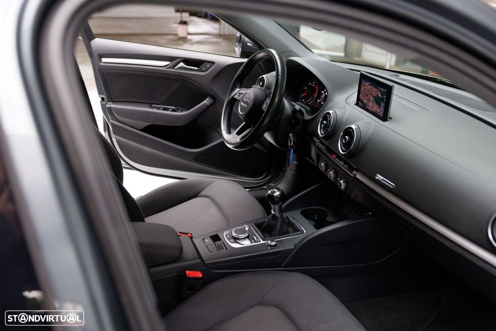 Audi A3 Limousine 30 TDI - 7