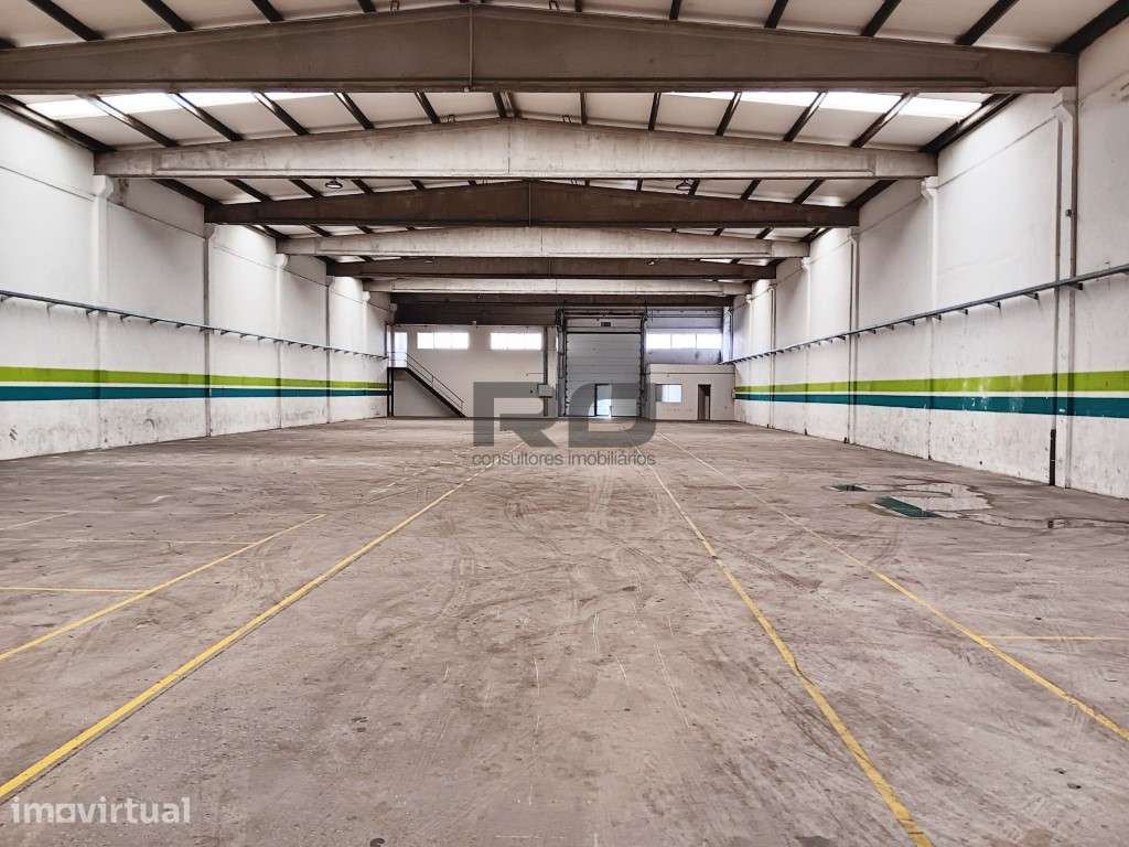 Armazém para investimento na Zona Industrial da Maia - Grande imagem: 4/8