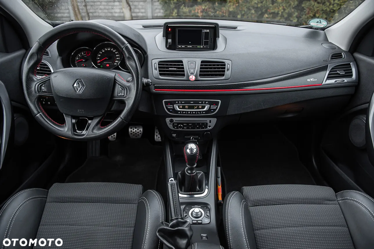 Renault Megane Grandtour BLUE dCi 115 GT LINE - 24