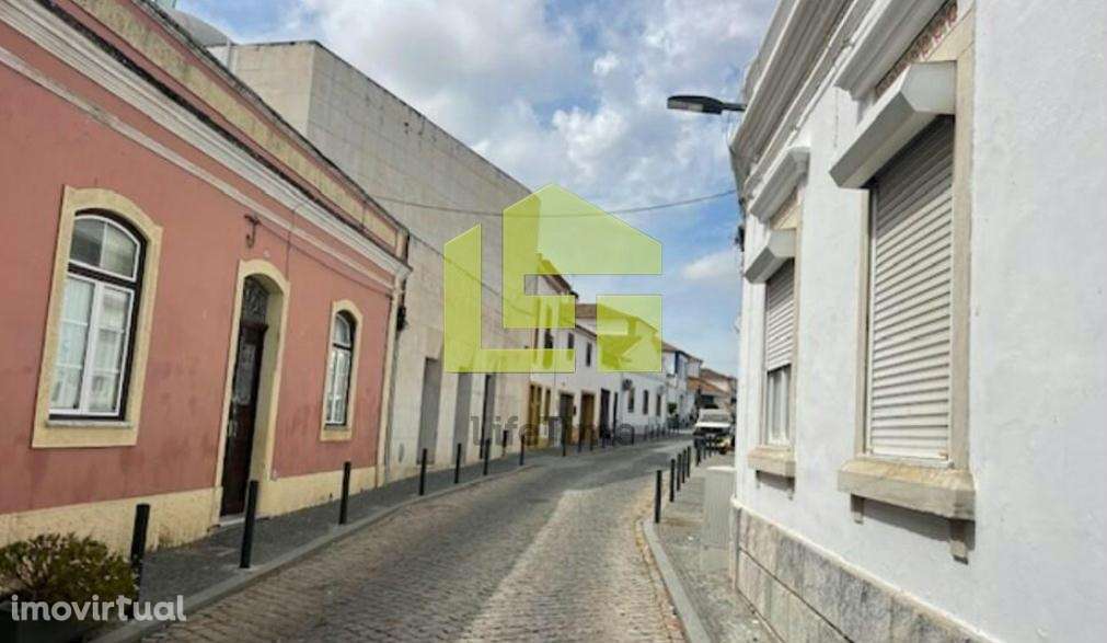 Prédio de uso misto em Cuba - Grande imagem: 2/13