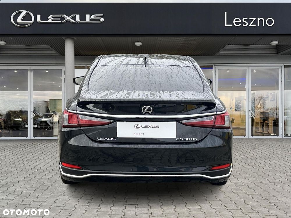 Lexus ES 300h Business Edition - 8