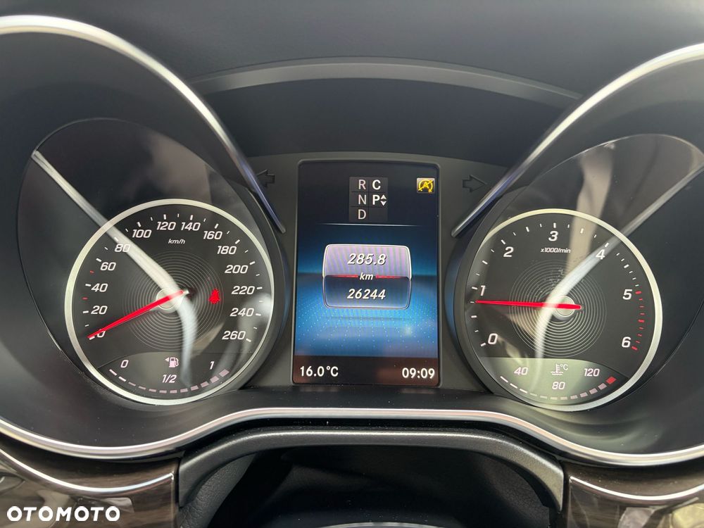 Mercedes-Benz Klasa V 300 d 4-Matic 9G-Tronic Exclusive (d³ugi) - 29