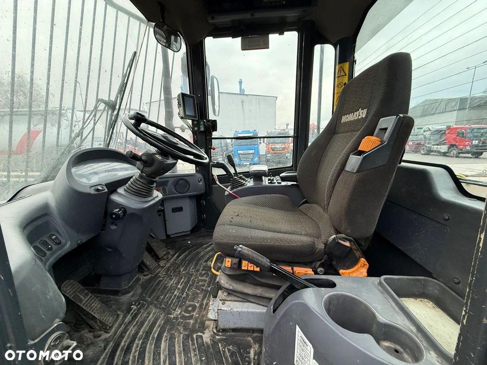 Komatsu WA 250PZ-6 - 7