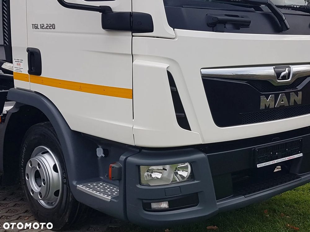 MAN TGL 12.220 HAKOWIEC 4x2 KLIMA HAKOWIEC DO KONTENERÓW - 37