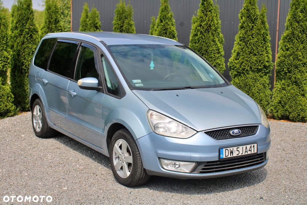 Ford Galaxy 2.0 Champions Edition - 13
