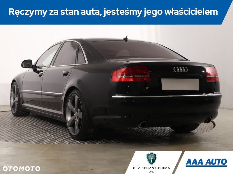 Audi A8 - 6