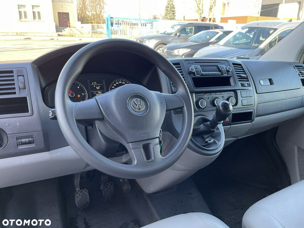 Volkswagen Caravelle - 3