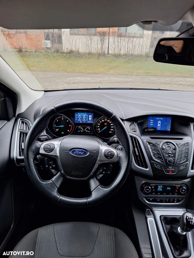 Ford Focus 1.6 TDCI DPF Start-Stopp-System Titanium - 9