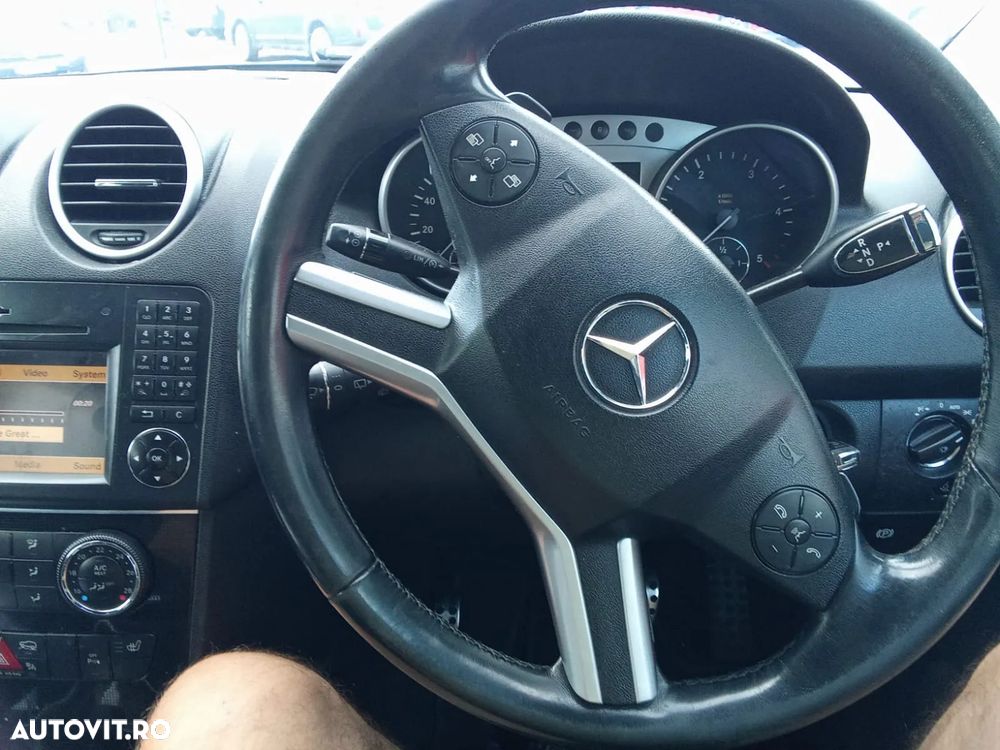 Mercedes-Benz ML - 14