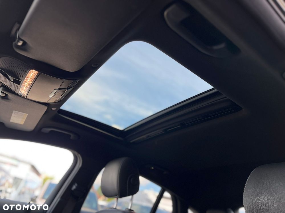 Mercedes-Benz GLC 300 e 4-Matic - 34