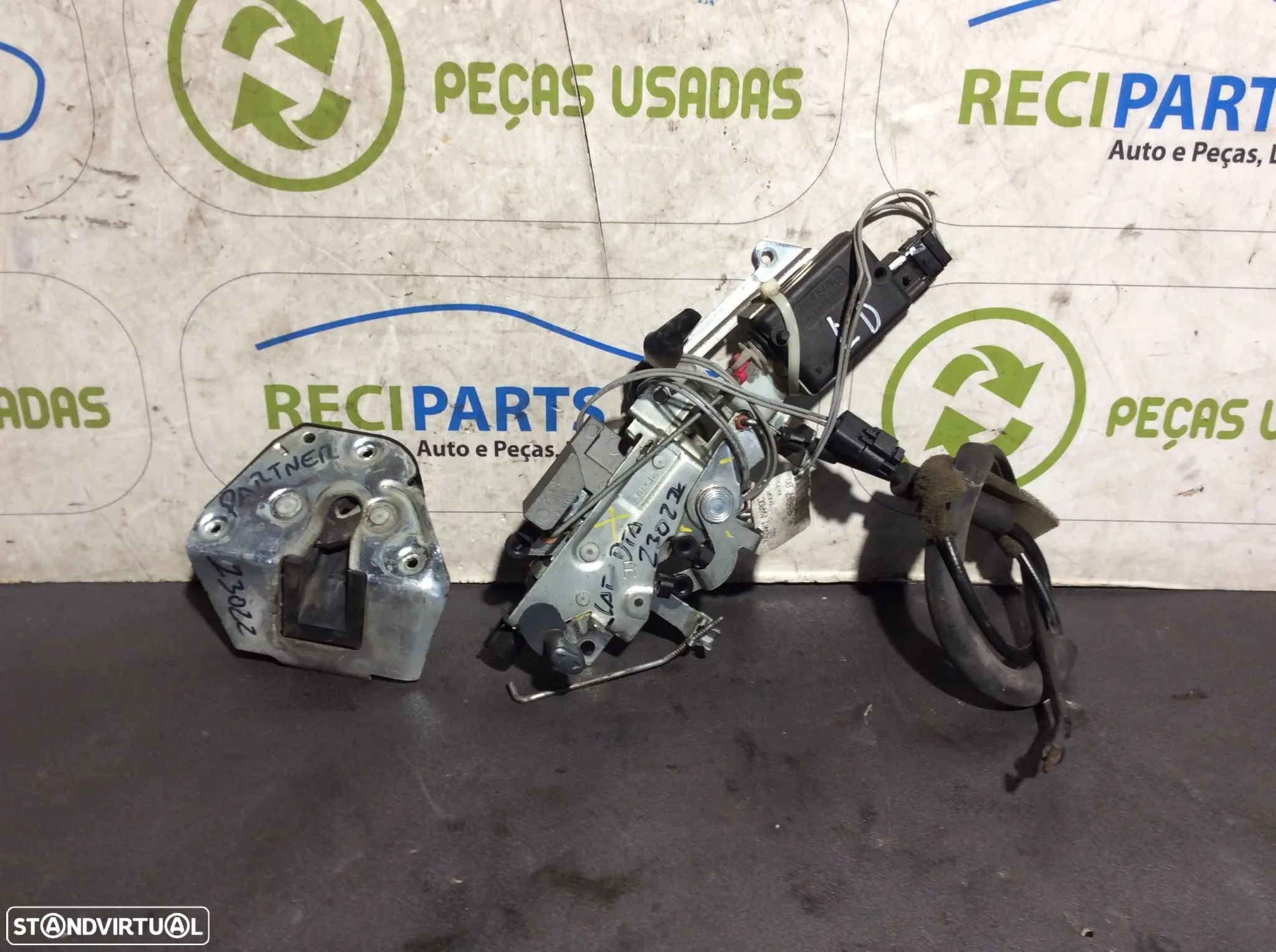 Fecho porta Peugeot Partner 2009 - 1