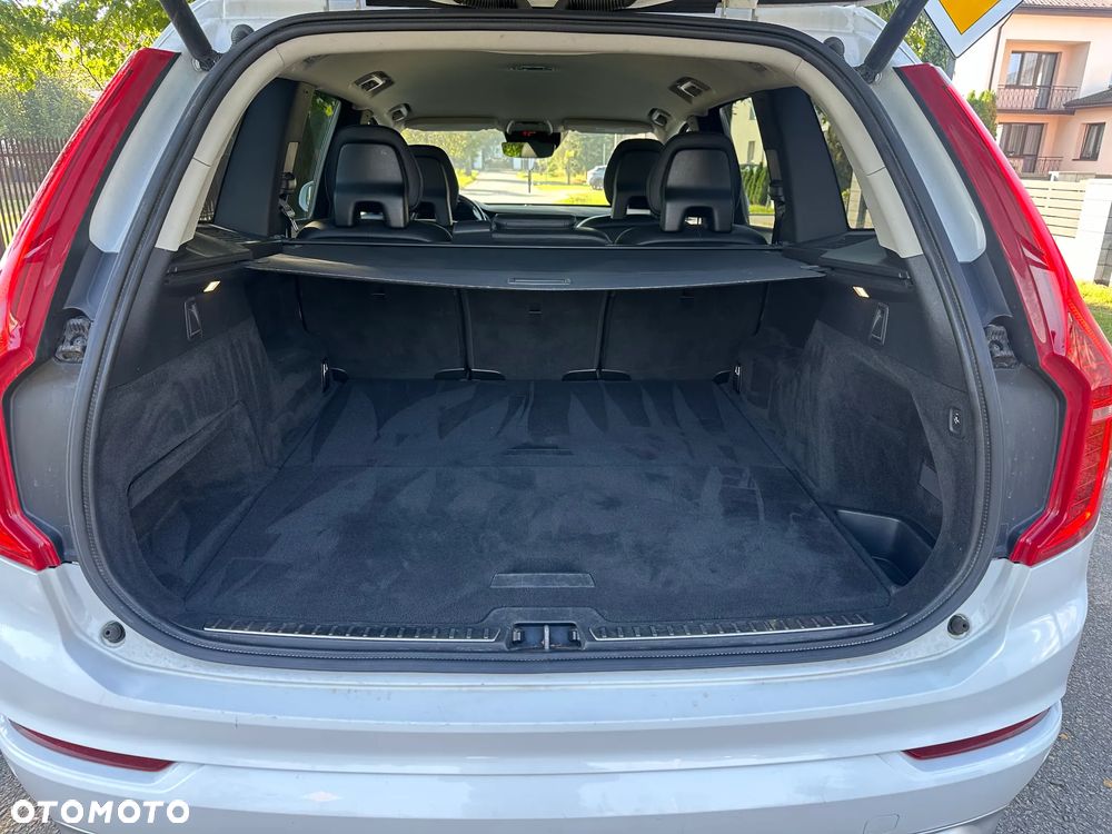 Volvo XC 90 D5 AWD Momentum - 11