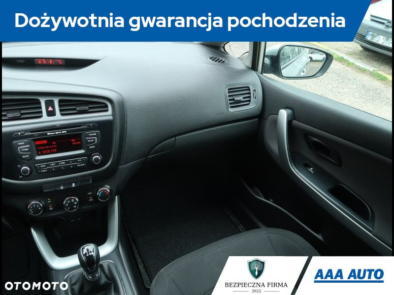Kia Ceed - 9