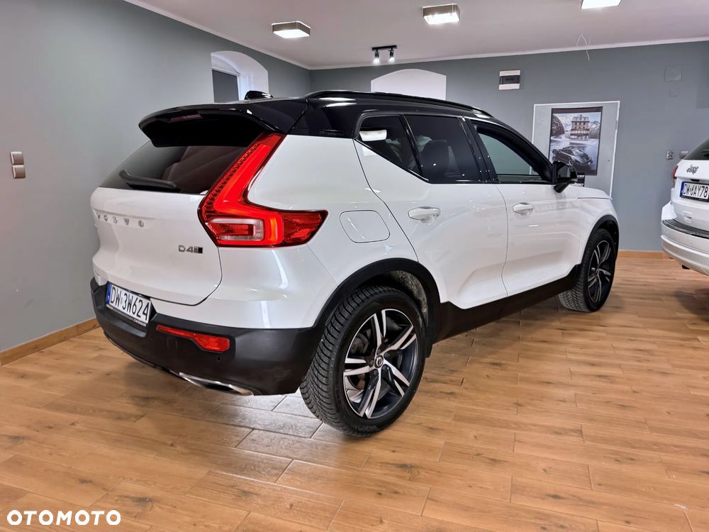 Volvo XC 40 D4 AWD R-Design - 6