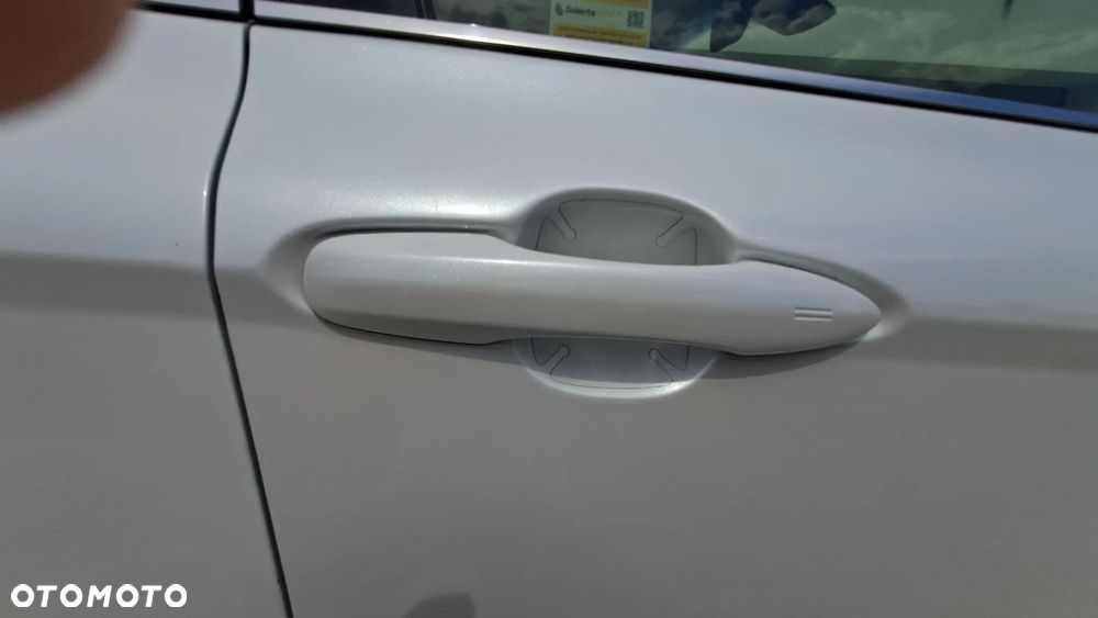 Toyota Camry 2.5 Hybrid Executive CVT - 8