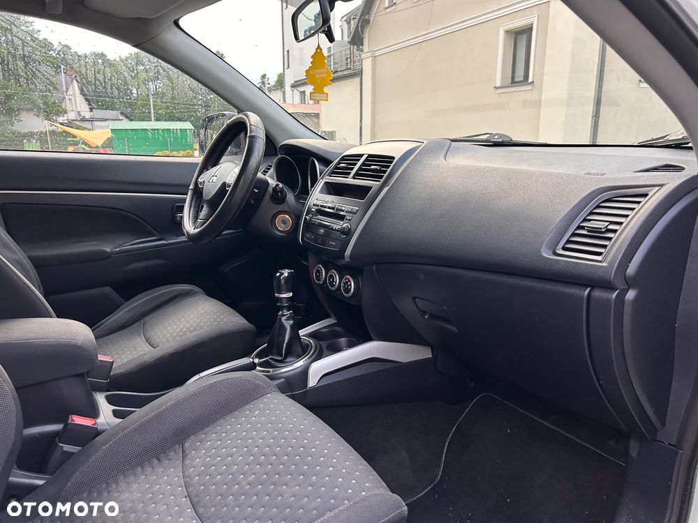 Mitsubishi ASX - 8