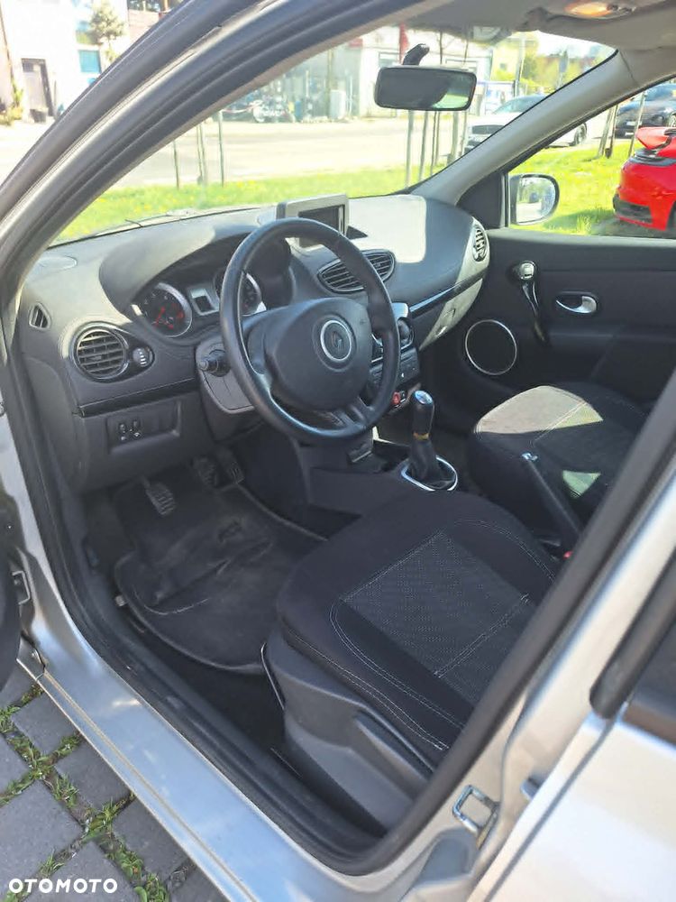 Renault Clio - 6