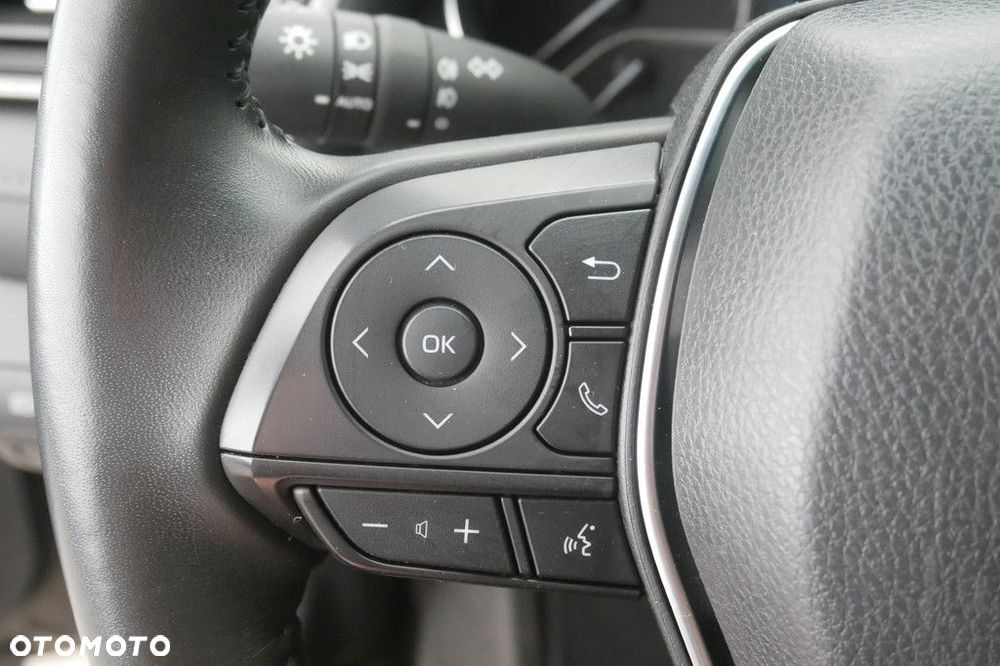 Toyota Camry 2.5 Hybrid Comfort CVT - 23