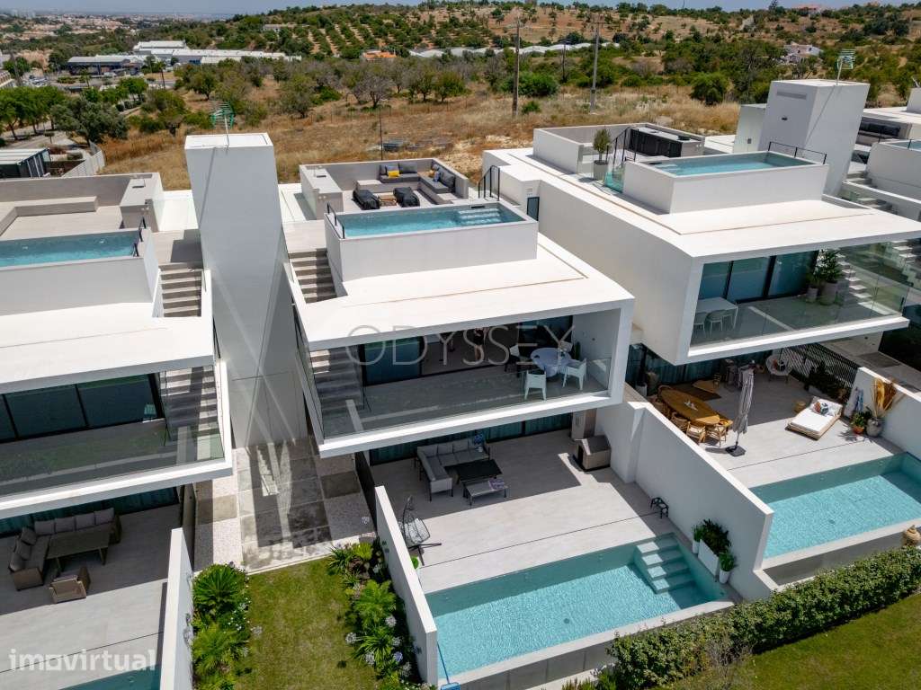 Penthouse T2 Totalmente Mobilado com Piscina Privativa no Rooftop - Grande imagem: 2/50