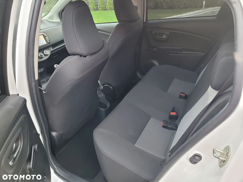 Toyota Yaris 1.5 Premium - 11