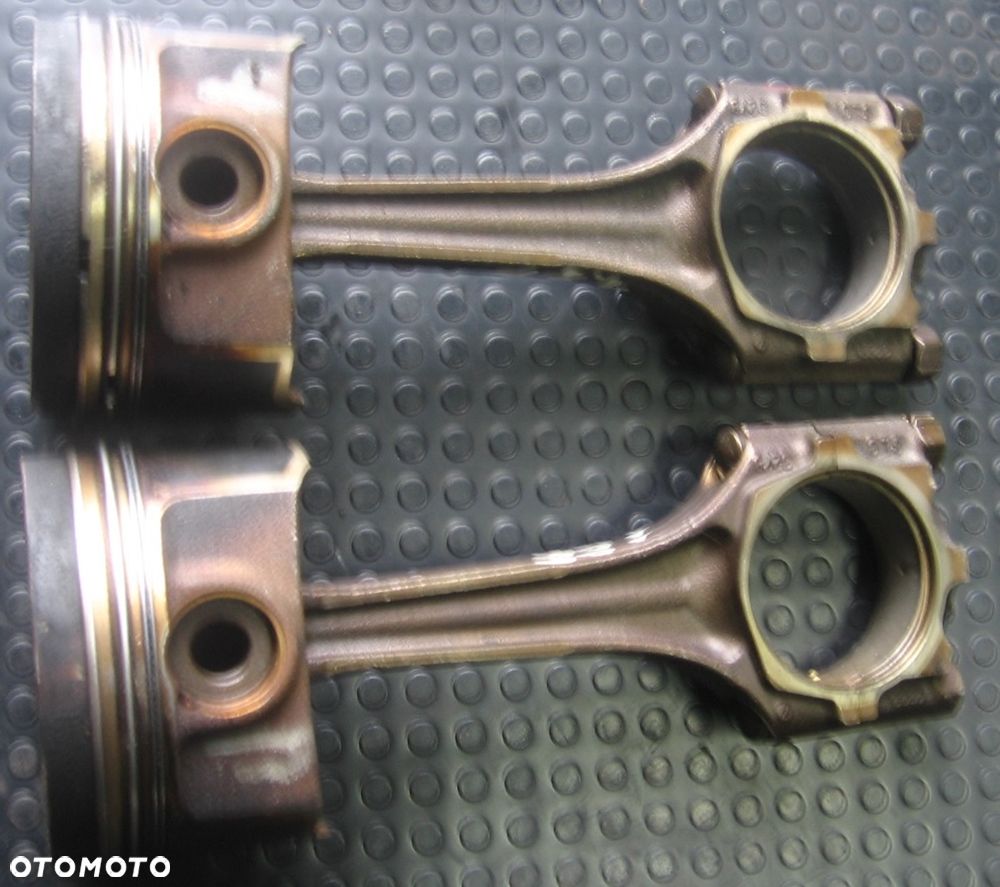 tłok + korbowód AUDI A4 A3 1.8T 027B - 3