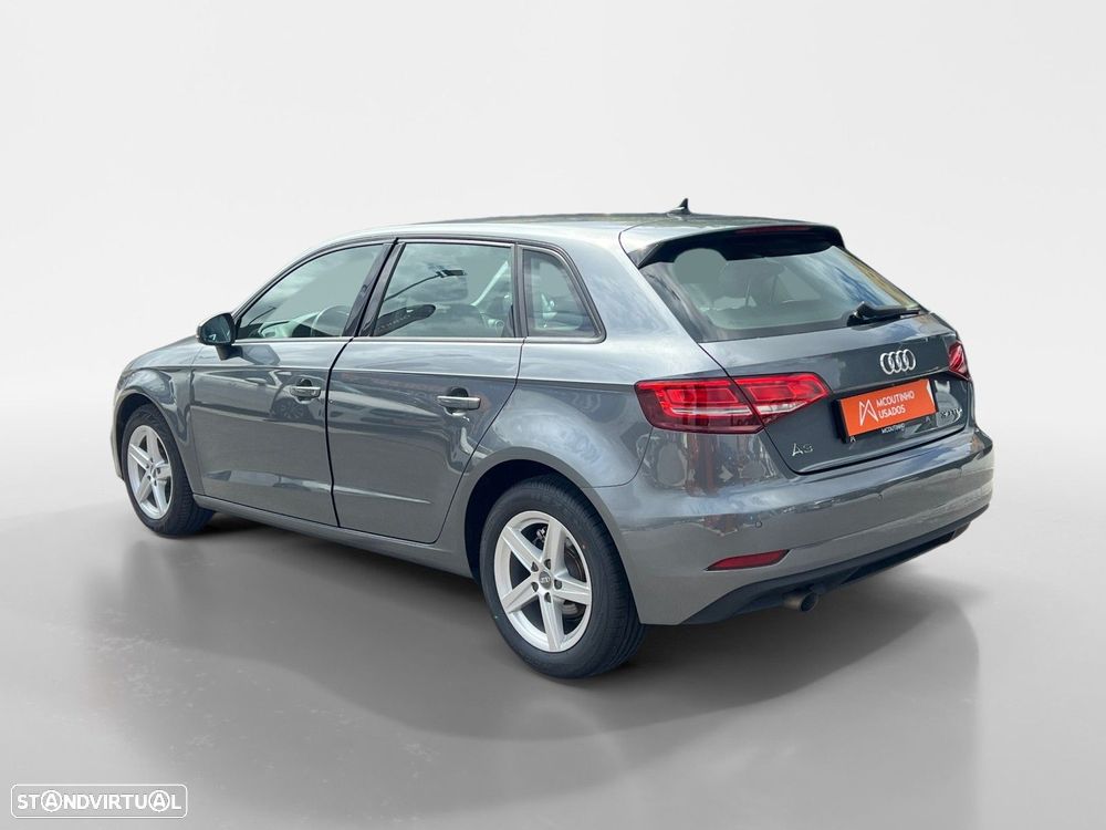 Audi A3 Sportback 1.6 TDI Design - 3