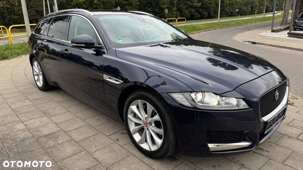 Jaguar XF 25d AWD R-Sport - 3