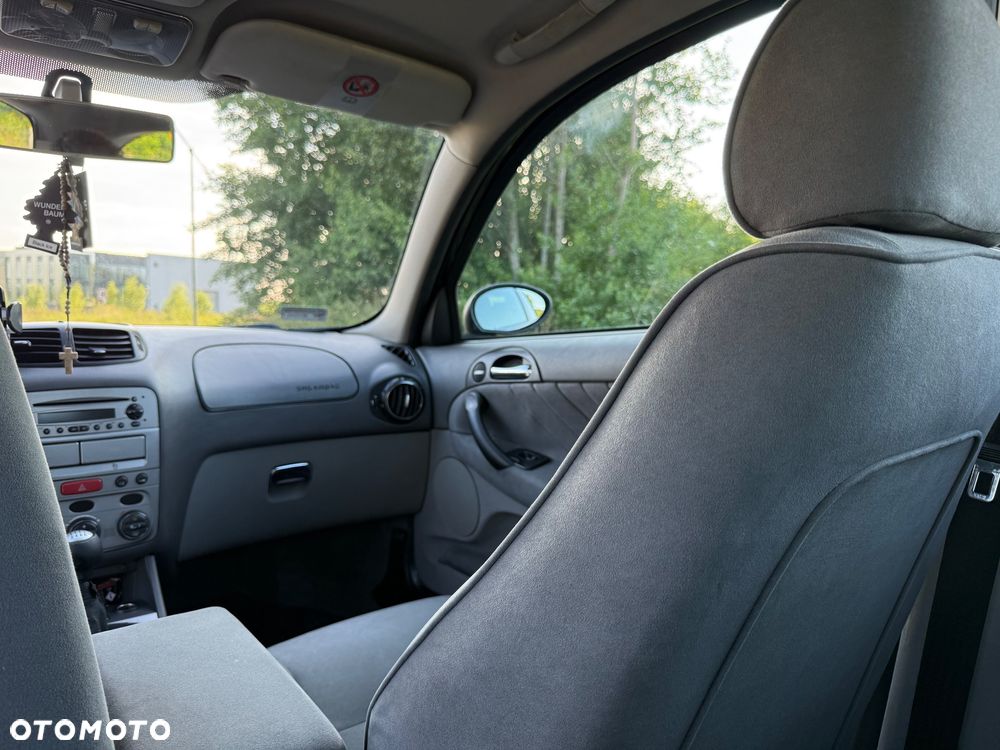 Alfa Romeo 147 1.9 JTD 16V Distinctive - 19