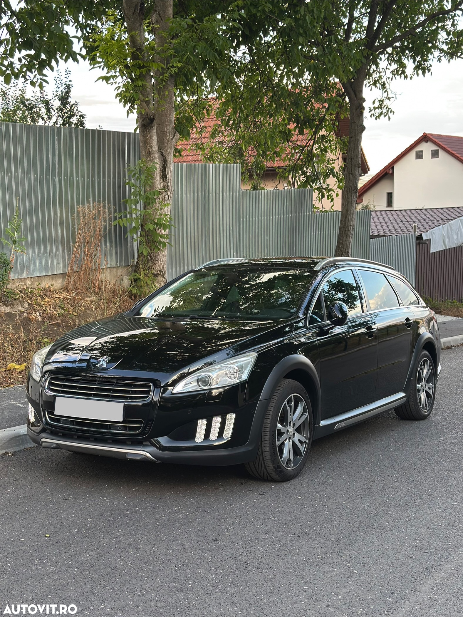 Peugeot 508 RXH Hybrid4 - 10