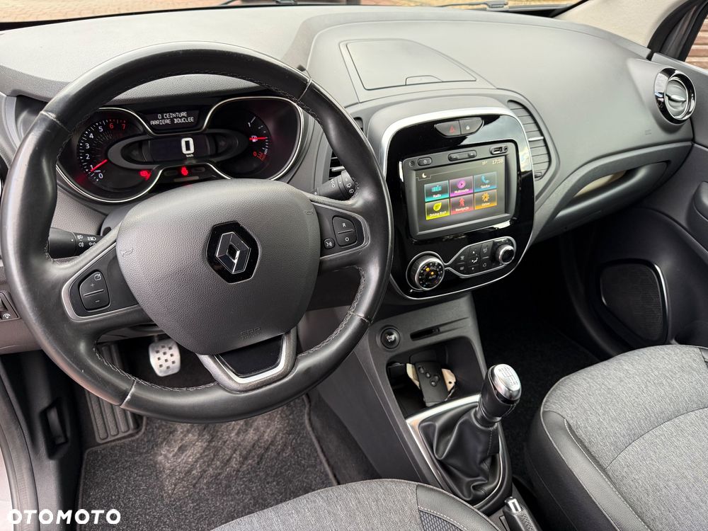 Renault Captur - 19