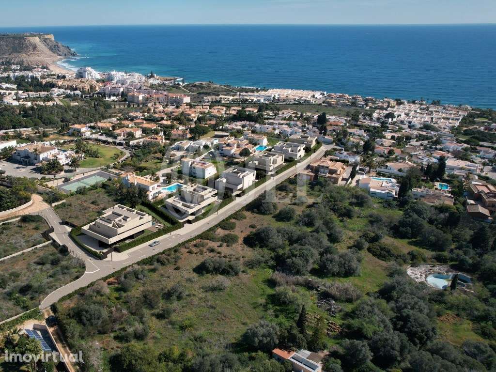 Moradia T4, nova, no condomínio PLUZ Premium Living, no Algarve - Grande imagem: 2/27