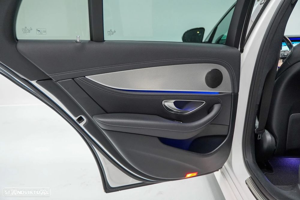 Mercedes-Benz E 300 d AMG designo 7L - 18