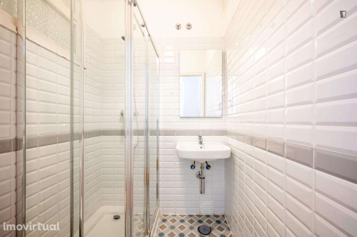 Quarto - localizado em Alameda Lisbon - Grande imagem: 3/24