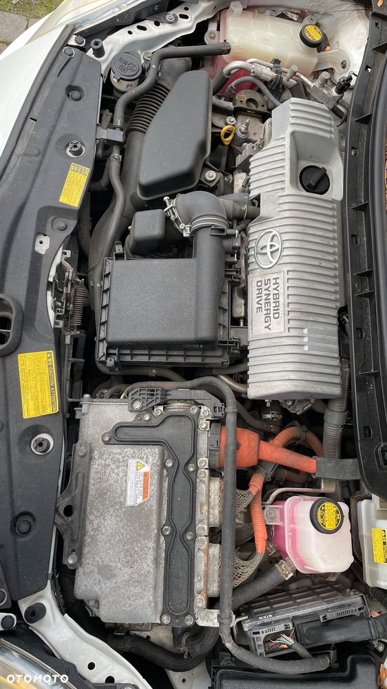 Toyota Prius 1.8 HSD Premium - 38