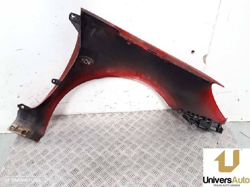 GUARDA-LAMAS FRONTAL ESQUERDO PEUGEOT 307 CC 2005 - - 3