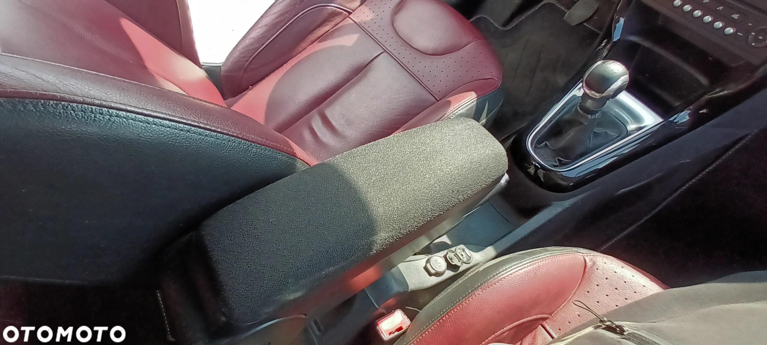 Citroën DS3 1.6 HDi SoChic - 24