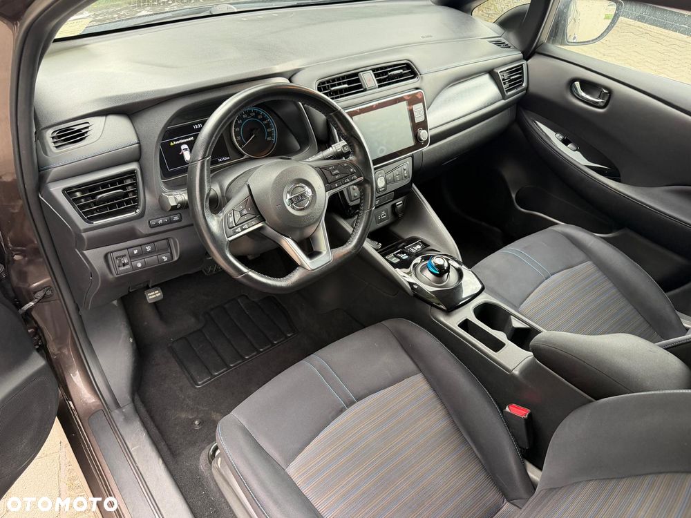 Nissan Leaf - 8