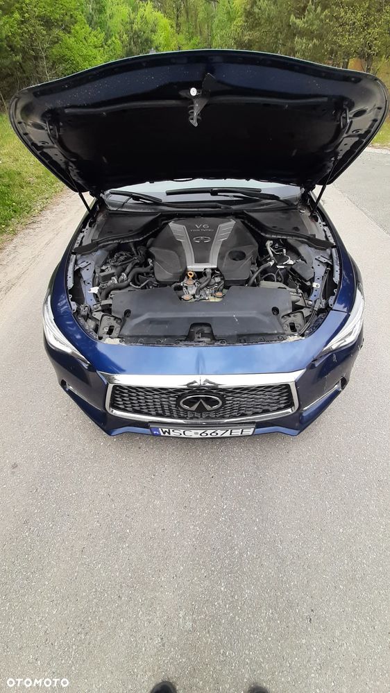 Infiniti Q60 - 9
